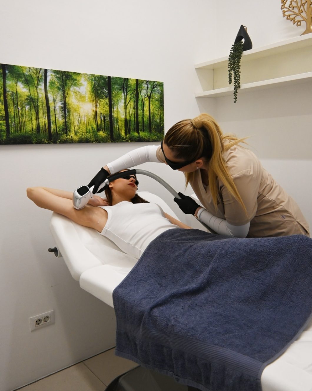 LaserHouse-HR_37-1.jpg